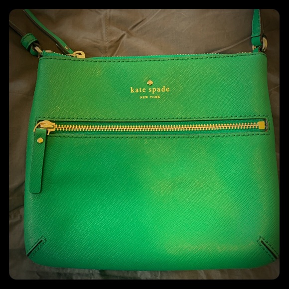 kate spade Handbags - Kate Spade crossbody purse